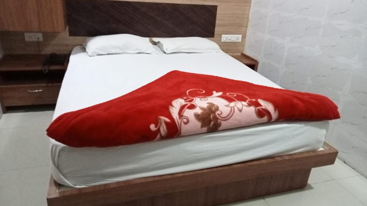 Hotel Shree Krishna Ahmadábád Exteriér fotografie